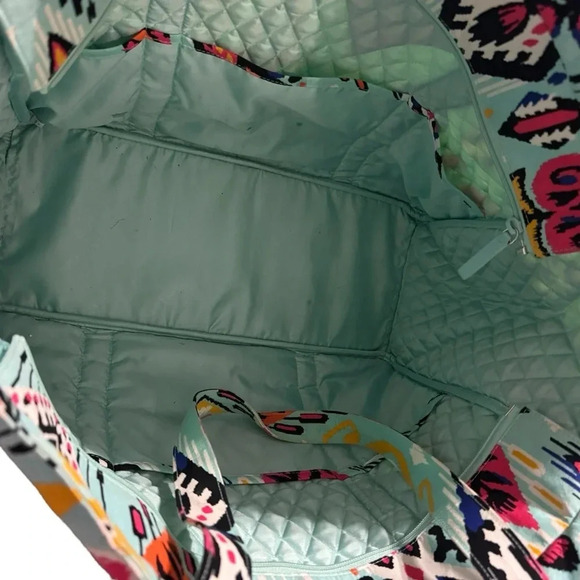 ✨ Vera Bradley Get Carried Away Large Duffel‎ Tote Travel Bag Blue Green ✨ - Picture 2 of 3